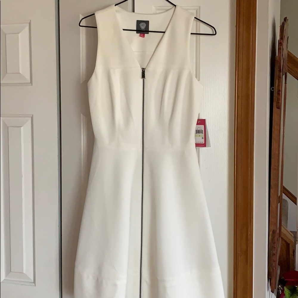 Vince Camuto fit and flare dress. NWT sz 4